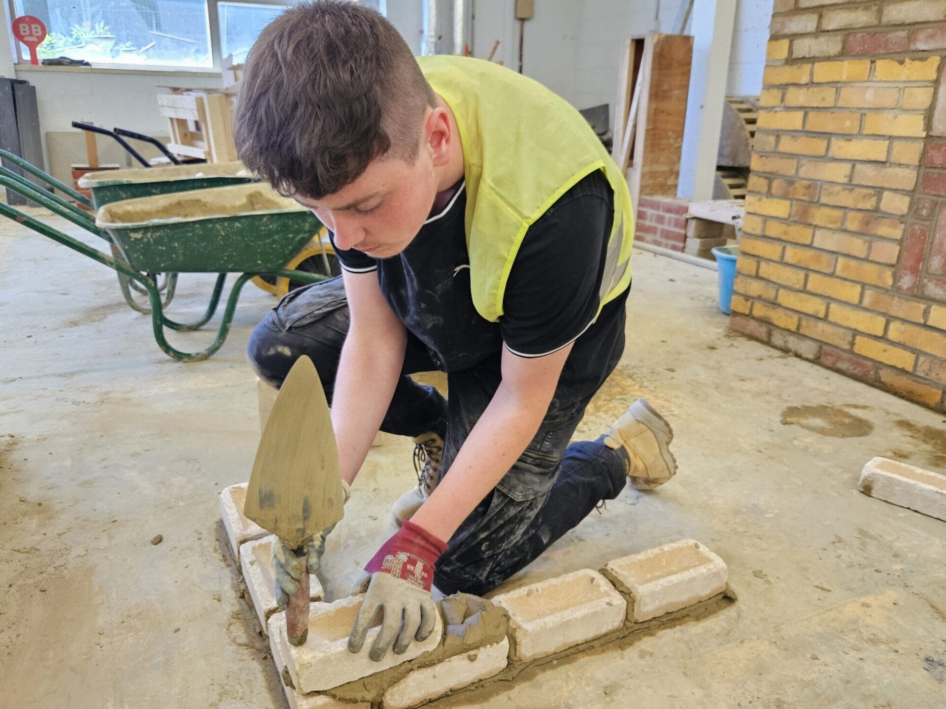 Wyatt Homes donates nearly 10,000 bricks to help Hampshire students build their careers